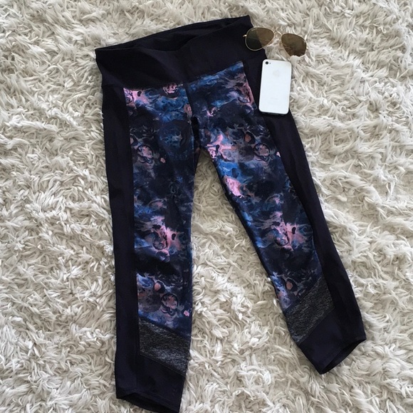 lululemon athletica Pants - Lululemon “If You’re Lucky” Moody Mirage Cropped